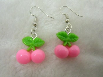 Boucles d'oreillespin-up cerises roses argentées