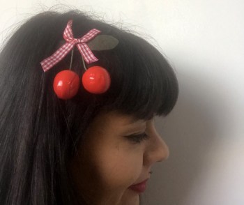 Pince clip à cheveux cerises noeud vichy rouge et blanc