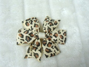 Pince clip à cheveux noeud tissu léopard beige marron