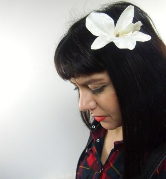 Pince clip à cheveux fleurs d'orchidée blanche tissu épais