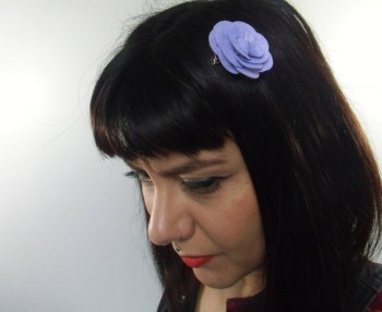 Pince clip à cheveux fleur rose en feutrine couleur au choix