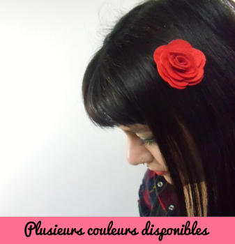 Pince clip à cheveux fleur rose en feutrine couleur au choix