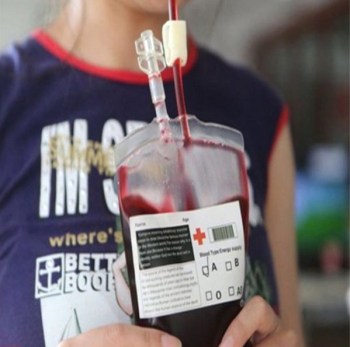 Fausse poche de sang transfusion sanguine vide