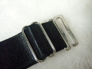 Jarretelle noire crochet et clips métal détachables