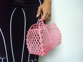 Sac panier shopping rétro en plastique jelly rose