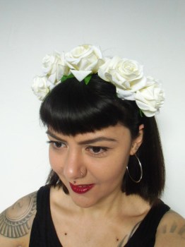 Serre-tête couronne de fleurs roses blanches pin-up