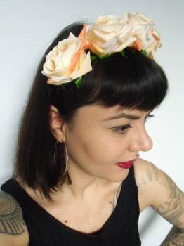 Serre-tête couronne de fleurs roses pêche pin-up