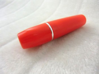 Tube de rouge à lèvres vibrant sex toy girly et rigolo