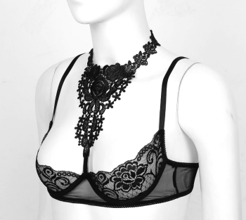 soutien-gorge-coquin-seins-nus-collier-dentelle-4