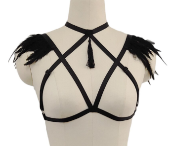 soutien-gorge-harnais-noirs-epaules-plumes-pompon-0778