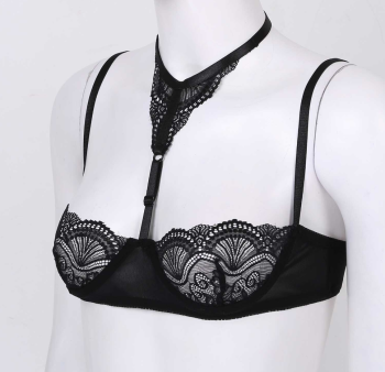 soutien-gorge-noir-effet-collier-5