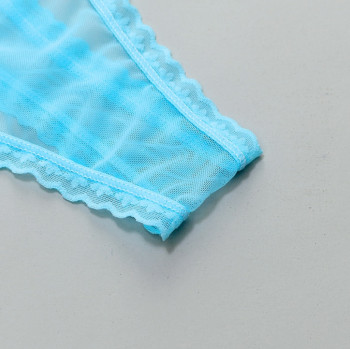 string-transparent-bleu-finition-dentelle-6